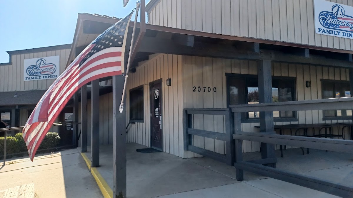 J's Hideaway Tehachapi